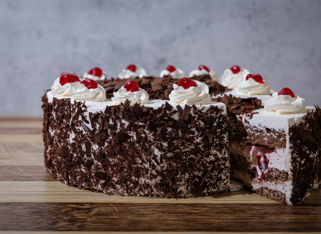 Roland's Swiss Pastry & Bakery bakery cakes in Pasadena TX